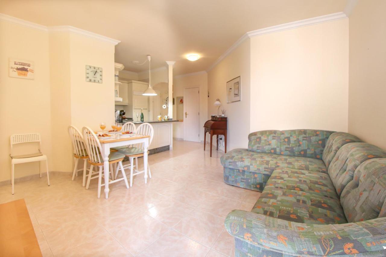 Lovely 2 Bedroom With Pool And View, K26 Casa vacanze