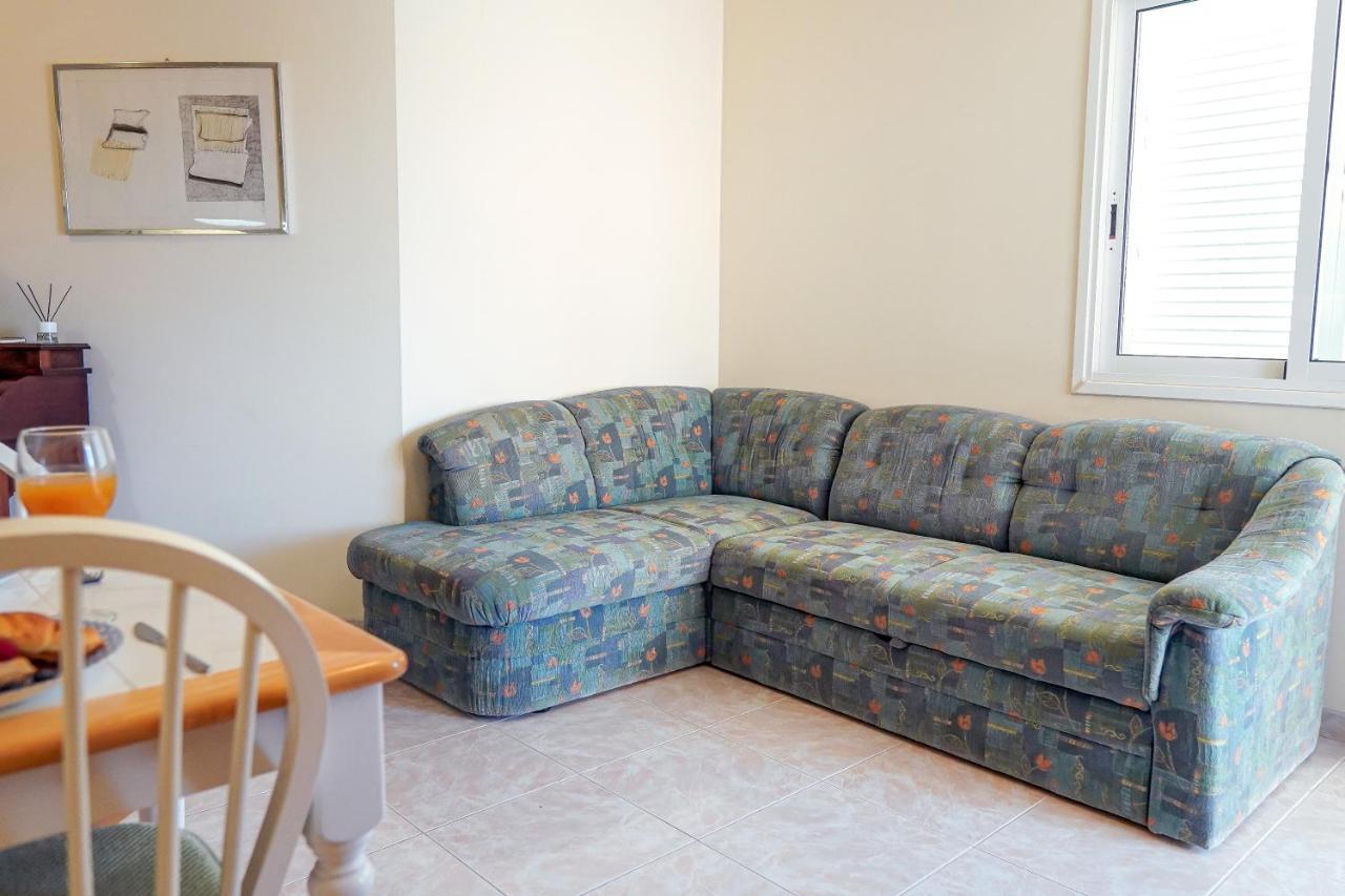 Casa vacanze Lovely 2 Bedroom With Pool And View, K26